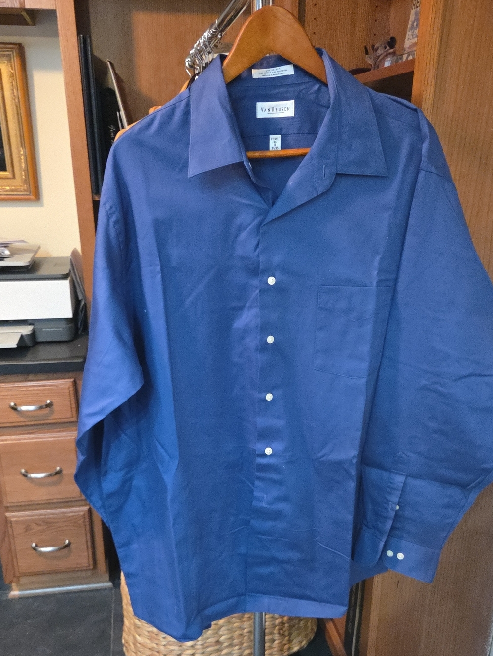 Van Heusen Men's Dark Blue Long-Sleeve Dress Shirt
